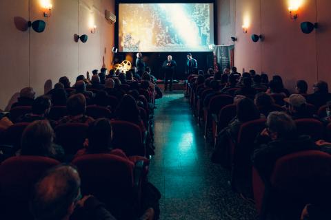 Pubblico in una sala cinematografica